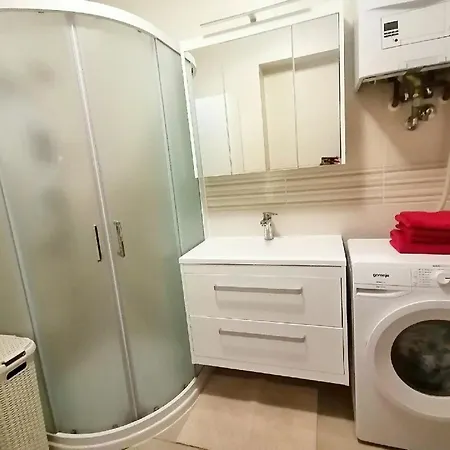 度假居 Geraeumiges Mit 4 Schlafzimmern Und Privatem Pool